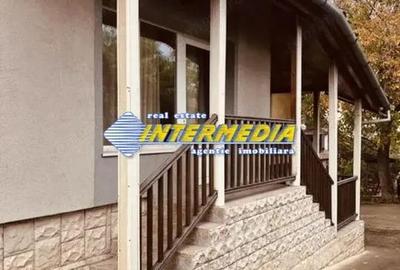 Casă cu 2 camere cu Teren 750 Mp în Central - 1