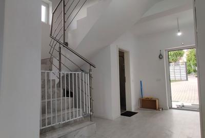 Casă cu 4 camere cu Teren 573 Mp în Central - 9