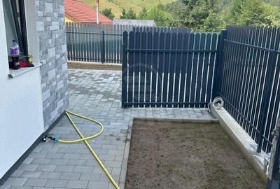 Casă cu 5 camere cu Teren 380 Mp în Luna - 6