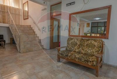 Casă cu 16 camere cu Teren 3700 Mp în Central - 9