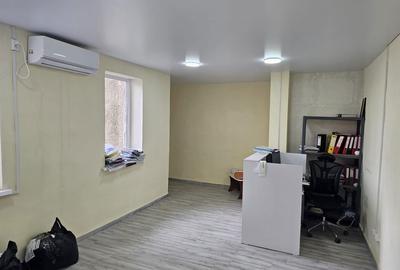 Spațiu comercial, de 800 mp, în Tabăra - 4