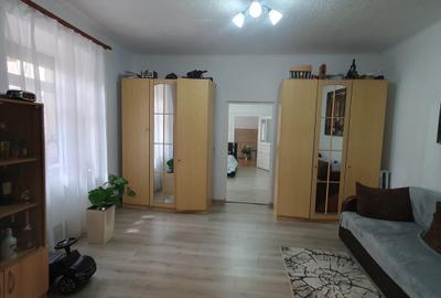 Apartament cu 2 camere nedecomandat, mobilat în Central - 2