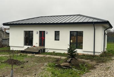 Casă cu 3 camere cu Teren 2000 Mp în Central - 4