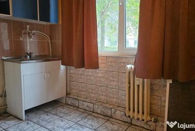 Garsonieră decomandată în Dacia - 4