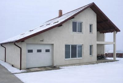 Casă individuală cu 5 camere cu Teren 2172 Mp în Central - 2