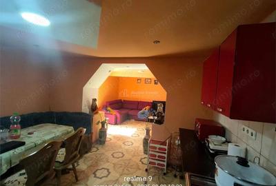 Casă cu Teren 260 Mp în Muncitoresc - 3