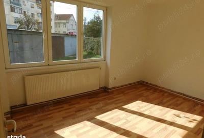 Apartament cu 3 camere decomandat în Trei Stejari - 2