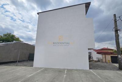 Casă cu 4 camere cu Canalizare în Central - 2