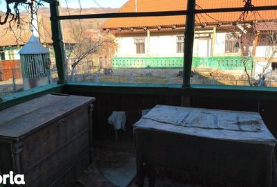 Casă cu 4 camere cu Teren 1300 Mp în Măgherani - 8