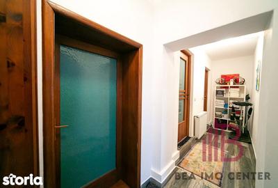 Casă cu 5 camere cu Teren 1128 Mp în Zimandu Nou - 2