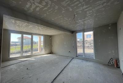 Duplex cu 5 camere cu Canalizare în Chinteni - 8