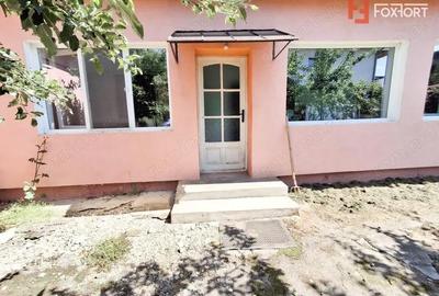 Casă cu 4 camere cu Canalizare în Crișan - 2