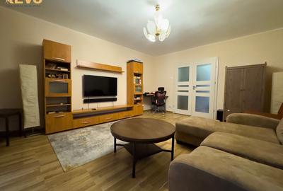 Piața Unirii – Strada Mămulari | 3 camere, 77 mp, decomandat, centrală proprie. - 1