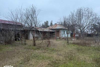 Casă cu 3 camere cu Teren 100 Mp în Central - 1