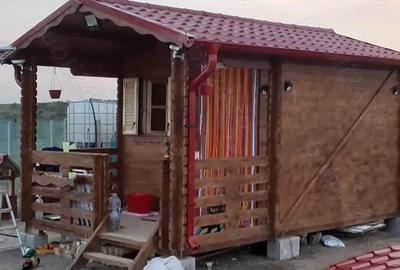 Casu?a de lemn 5 3 m cu veranda - 6