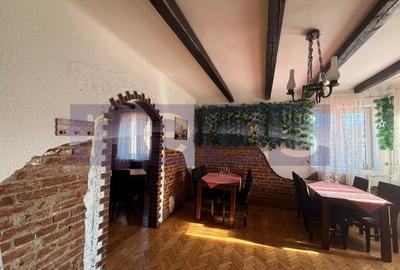 Casă individuală cu 4 camere cu Canalizare în Decebal - 5