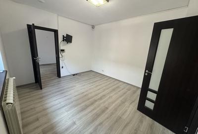Casă cu 4 camere cu Teren 75 Mp în Tei - 6