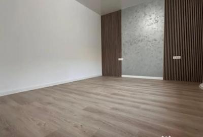 Casă cu 3 camere cu Canalizare în Km 5