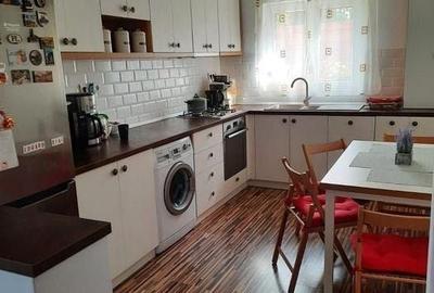 Casă cu 3 camere cu Teren 260 Mp în Central - 1