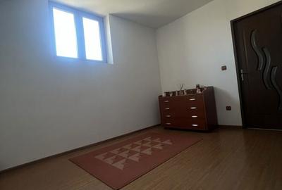Casă cu 4 camere în Central - 7