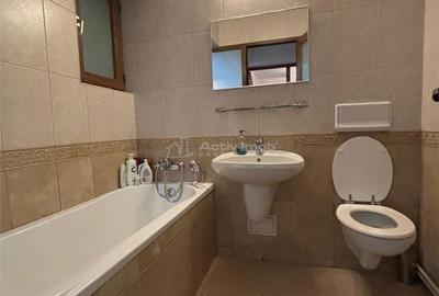 Apartament cu 4 camere decomandat în Port - 12