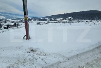 Teren de 990 mp, în Jelna