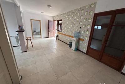 Apartament cu 3 camere decomandat în Central - 4