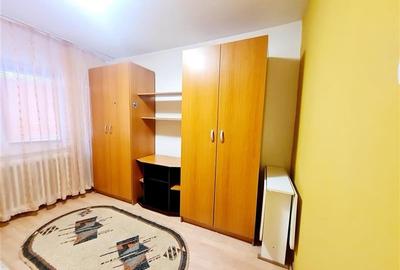 Decomandat cu 2 bai, structura aerisita, Centrul Civic, Brasov - 14