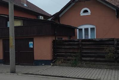 Se vand doua apartamente la casa - 4