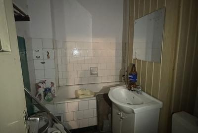 Apartament cu 2 camere decomandat în Alexandru cel Bun