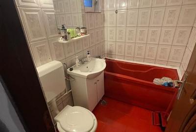 Apartament cu 3 camere semidecomandat, mobilat în Milcov - 5