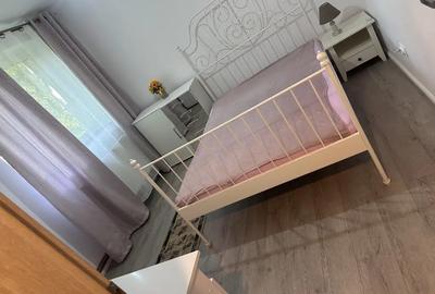 Apartament cu 4 camere decomandat în Titan