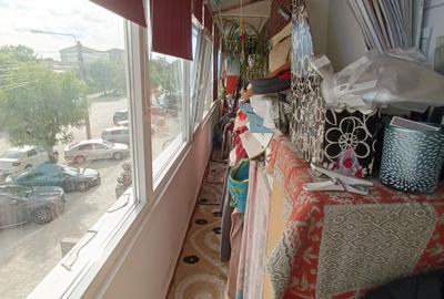 Apartament cu 4 camere decomandat în Sărari - 2