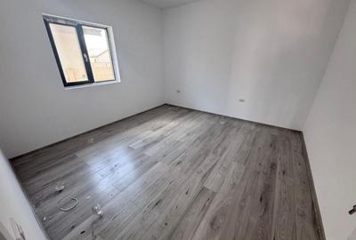 Casă individuală cu 3 camere cu Canalizare în Central - 8