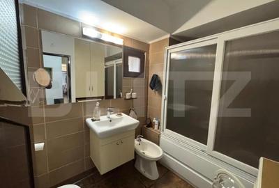 Apartament cu 3 camere decomandat, mobilat în Cetate