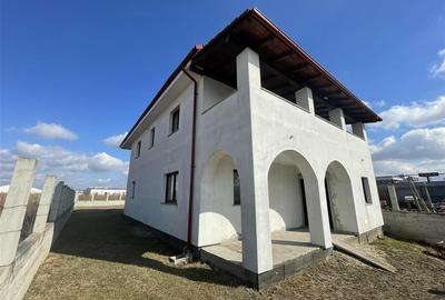 Vila noua 90% finalizata, zona rezidentiala Laguna Focsani! - 1