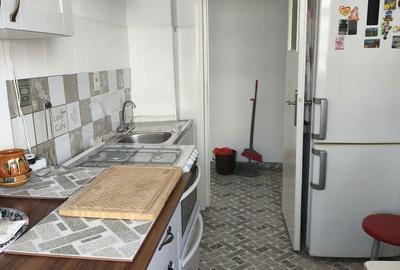 Apartament cu 3 camere semidecomandat în Giulești - 4