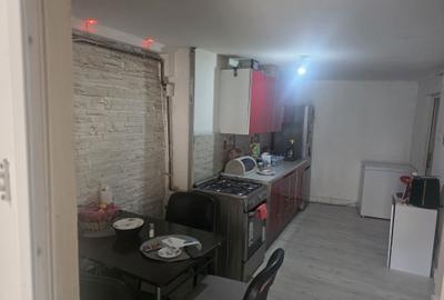 Casă cu 3 camere în Ferentari - 6
