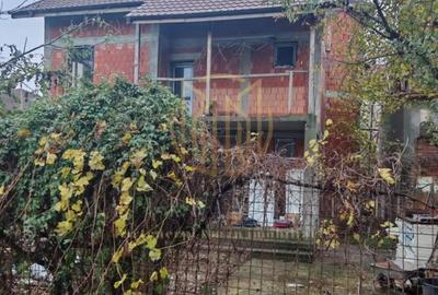 Casă cu 3 camere cu Teren 250 Mp în Pantelimon - 2