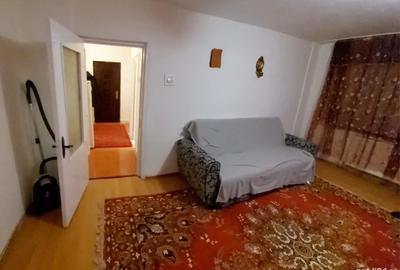 Ofer spre inchiriere garsoniera conf. I, zona Aeroportului - 1