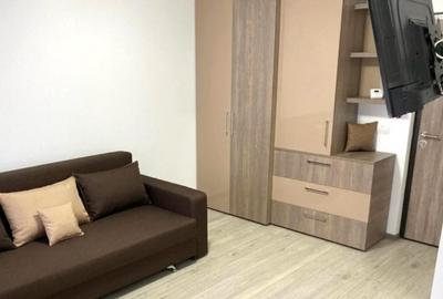 Garsonieră decomandată în Eroii Revoluției