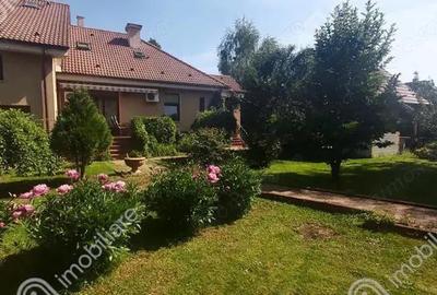 Casa cu 6 camere si 961 mp teren in zona Trei Stejari din Sibiu