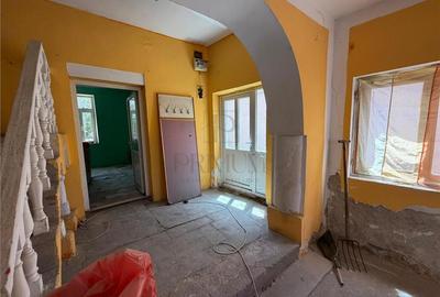 Casă individuală cu 8 camere cu Canalizare în Braytim - 9