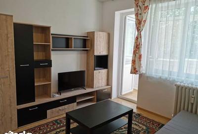 Garsonieră în Titan