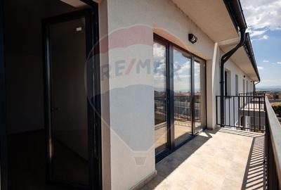 Apartament cu 3 camere tip Penthouse in zona Cetate COMISION 0% - 14