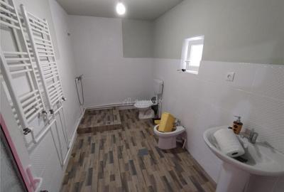 Oravita, Casa Rezidentiala, 7 Incaperi, 1151mp Teren, ZERO C - 8