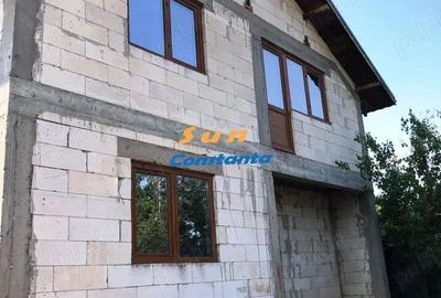 Casă cu 4 camere în Central