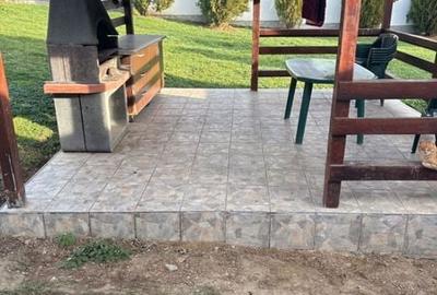 Casă cu 2 camere cu Teren 2900 Mp în Scorțeni