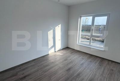 Casă cu 3 camere cu Teren 320 Mp în Moșnița Nouă - 1