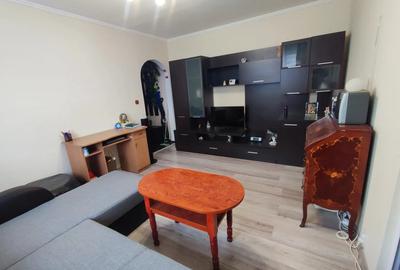 Apartament cu 2 camere semidecomandat în 9 Mai - 1
